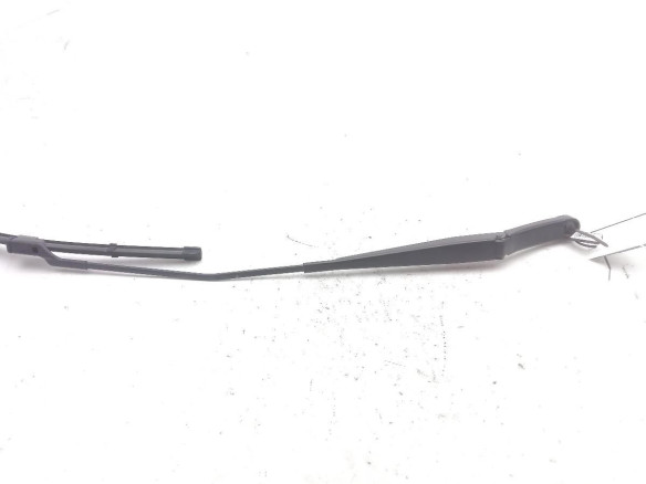 576955410A BRAZO LIMPIAPARABRISAS DEL IZQ SEAT ATECA (KH7)|Desguaces La Cabaña