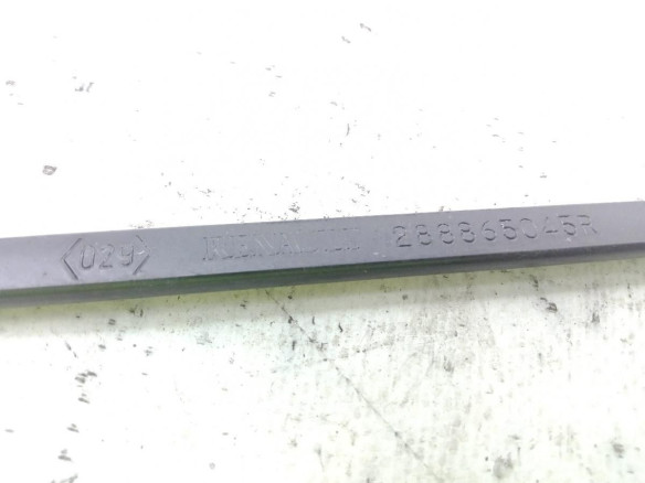 288865045R BRAZO LIMPIAPARABRISAS DEL IZQ DACIA SANDERO II|Desguaces La Cabaña