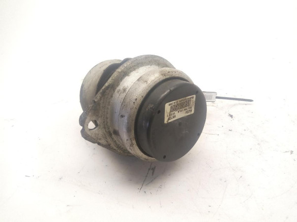 7L8199131A SOPORTE MOTOR DER VW TOUAREG (7LA, 7L6, 7L7)|Desguaces La Cabaña
