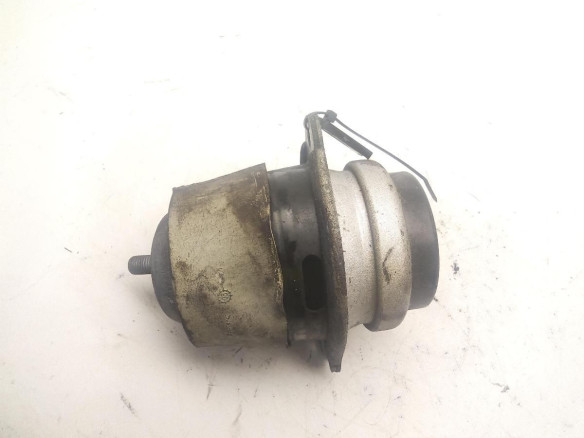 7L8199131A SOPORTE MOTOR DER VW TOUAREG (7LA, 7L6, 7L7)|Desguaces La Cabaña