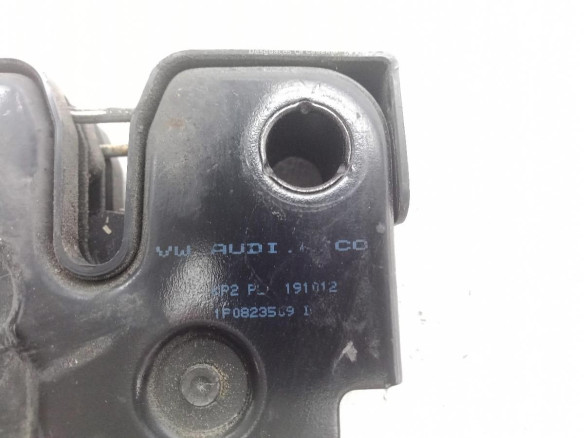 1P0823509D CERRADURA CAPO SEAT LEON (1P1)|Desguaces La Cabaña