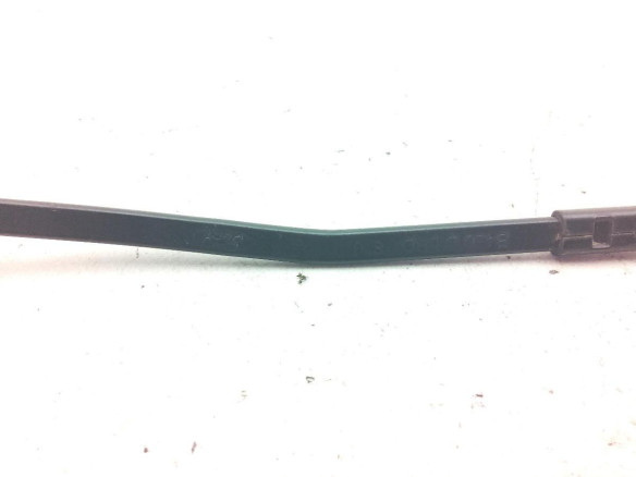 BRAZO LIMPIAPARABRISAS DEL DER FORD KA (RU8)|Desguaces La Cabaña