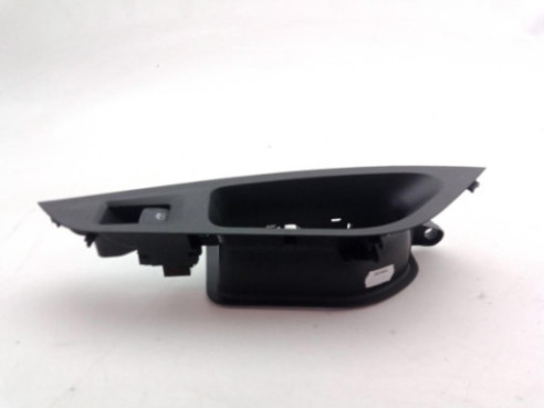 5G0959855Q  MANDO ELEVALUNAS PUERTA LAT TRA DER SEAT LEON ST (5F8)|Desguaces La Cabaña