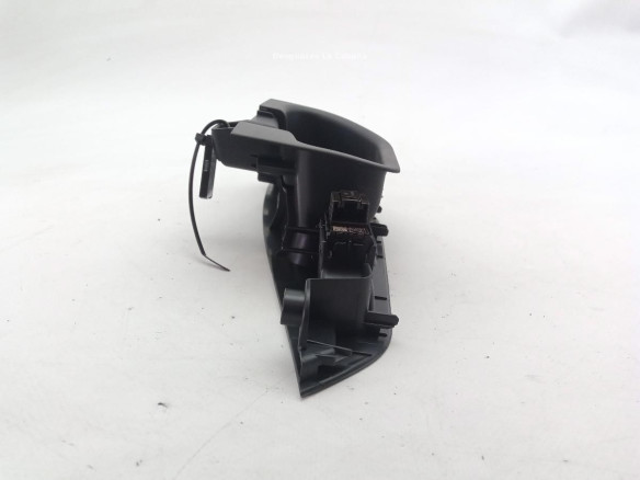 5G0959855Q  MANDO ELEVALUNAS PUERTA LAT TRA IZQ SEAT LEON ST (5F8)|Desguaces La Cabaña