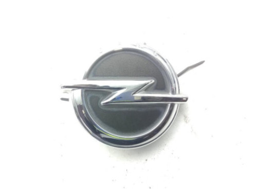 MANILLA PORTON / TAPA MALETA EXT OPEL CORSA E (X15)|Desguaces La Cabaña