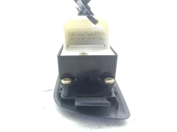 8482042180 MANDO ELEVALUNAS PUERTA LAT DEL IZQ TOYOTA RAV 4 II (_A2_)|Desguaces La Cabaña
