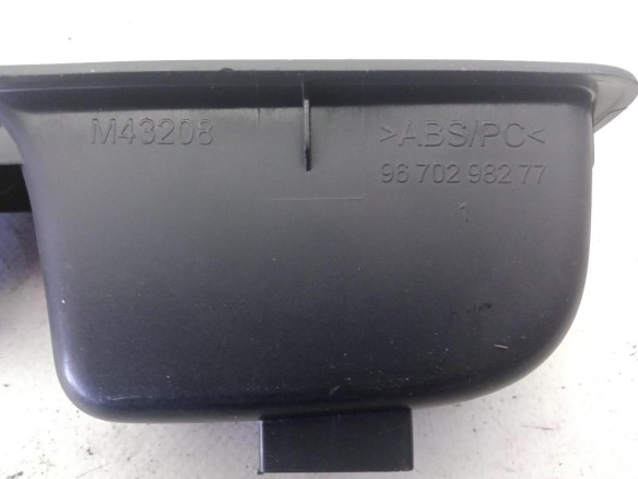 96657926XT MANDO ELEVALUNAS PUERTA LAT TRA DER CITROEN C4 II (B7)|Desguaces La Cabaña