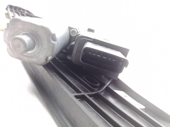 9811794480 ELEVALUNAS PUERTA LAT TRA IZQ PEUGEOT 5008 II|Desguaces La Cabaña