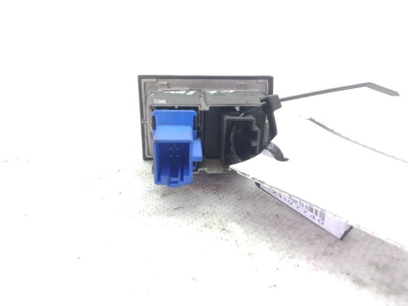 INTERRUPTOR WARNING VW GOLF VII (5G1, BQ1, BE1, BE2)|Desguaces La Cabaña