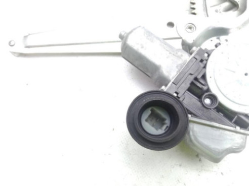 6980422200  ELEVALUNAS PUERTA LAT TRA IZQ LEXUS CT (ZWA10_)|Desguaces La Cabaña
