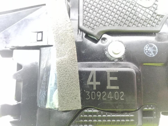 4E3092402 CERRADURA PUERTA LAT TRA IZQ LEXUS CT (ZWA10_)|Desguaces La Cabaña