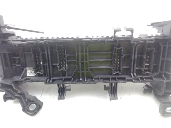 A2465400240 CAJA FUSIBLES INTERIOR (BSI) MERCEDES BENZ CLASE A (W176)|Desguaces La Cabaña