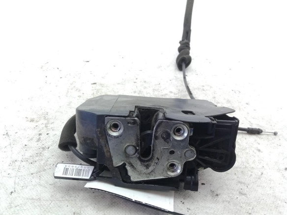 CERRADURA PUERTA LAT DEL IZQ IVECO DAILY VI Furgón|Desguaces La Cabaña