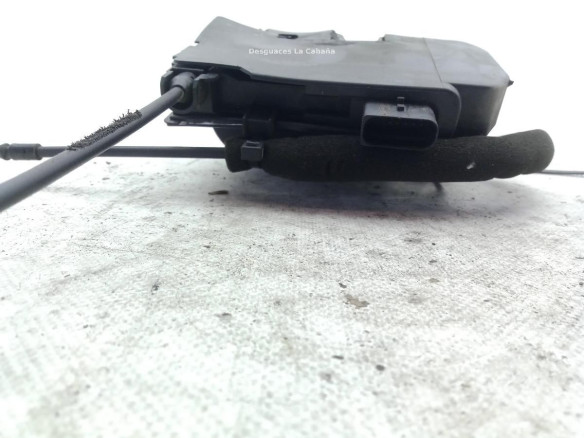 CERRADURA PUERTA LAT DEL IZQ IVECO DAILY VI Furgón|Desguaces La Cabaña