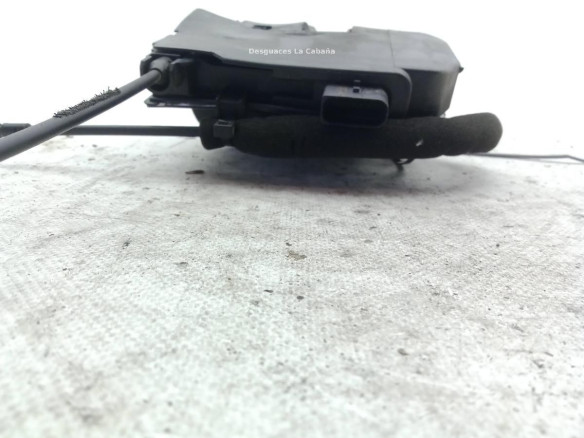 CERRADURA PUERTA LAT DEL IZQ IVECO DAILY VI Furgón|Desguaces La Cabaña
