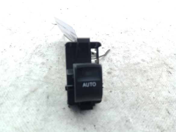 MANDO ELEVALUNAS PUERTA LAT TRA IZQ TOYOTA PRIUS PLUS (_W4_)|Desguaces La Cabaña