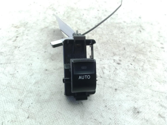 MANDO ELEVALUNAS PUERTA LAT DEL DER TOYOTA PRIUS PLUS (_W4_)|Desguaces La Cabaña