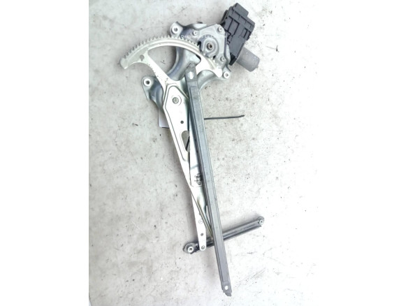 8572047170 ELEVALUNAS PUERTA LAT TRA IZQ TOYOTA PRIUS PLUS (_W4_)|Desguaces La Cabaña