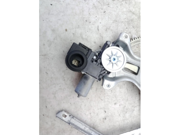 8572062010 ELEVALUNAS PUERTA LAT DEL IZQ TOYOTA PRIUS PLUS (_W4_)|Desguaces La Cabaña