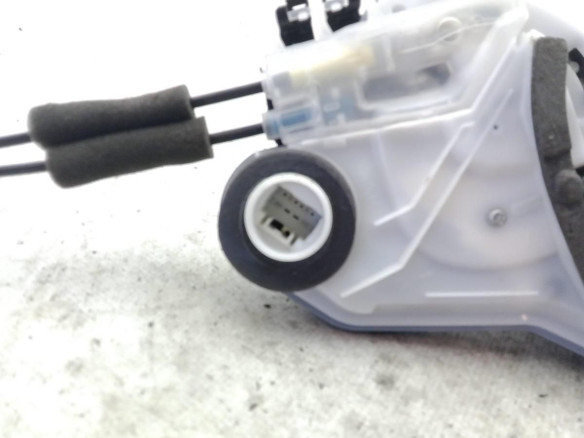 6906048060  CERRADURA PUERTA LAT TRA IZQ TOYOTA PRIUS PLUS (_W4_)|Desguaces La Cabaña