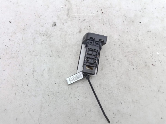 15C315 INTERRUPTOR FRENO MANO ELECTRICO TOYOTA PRIUS PLUS (_W4_)|Desguaces La Cabaña