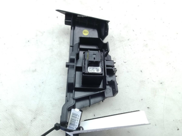 8V0959855B MANDO ELEVALUNAS PUERTA LAT TRA DER AUDI Q2 (GAB)|Desguaces La Cabaña