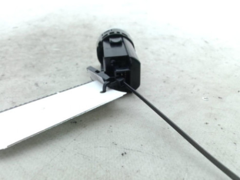 PINZA DEL IZQ TOYOTA PRIUS PLUS (_W4_)|Desguaces La Cabaña 2
