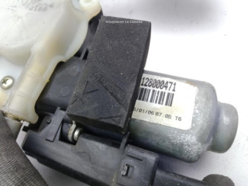 128000471 ELEVALUNAS PUERTA LAT DEL IZQ RENAULT MEGANE II (BM0/1_, CM0/1_)|Desguaces La Cabaña