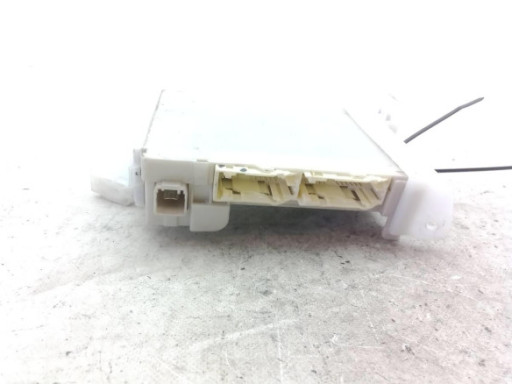 PINZA DEL IZQ TOYOTA PRIUS PLUS (_W4_)|Desguaces La Cabaña