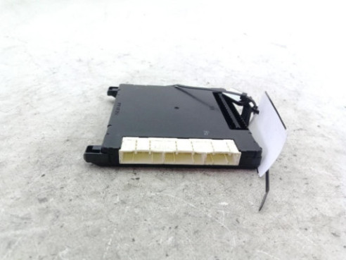 PINZA DEL IZQ TOYOTA PRIUS PLUS (_W4_)|Desguaces La Cabaña 2