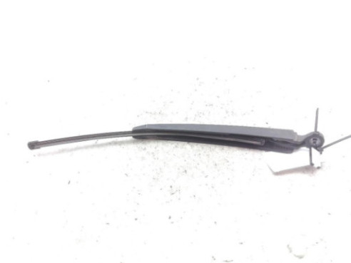 BRAZO LIMPIAPARABRISAS TRA PORTÓN VW POLO (9N_)|Desguaces La Cabaña