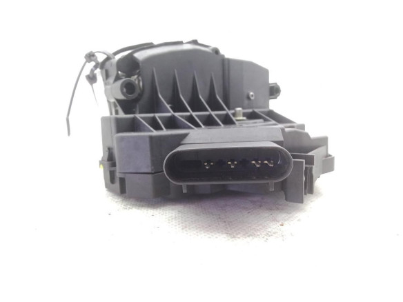 BM5AA21812BF CERRADURA PUERTA LAT DEL DER FORD FOCUS III|Desguaces La Cabaña