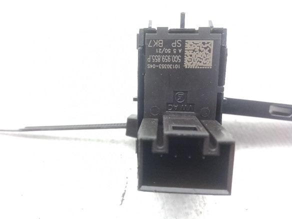 5G0959855P MANDO ELEVALUNAS PUERTA LAT DEL DER SEAT ARONA (KJ7)|Desguaces La Cabaña