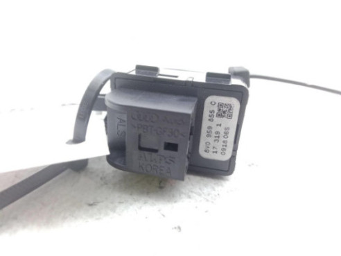 8V0959855C MANDO ELEVALUNAS PUERTA LAT TRA IZQ AUDI A3 Sportback (8VA, 8VF)|Desguaces La Cabaña