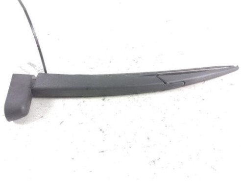 W000007598 BRAZO LIMPIAPARABRISAS TRA PORTÓN NISSAN JUKE (F15)|Desguaces La Cabaña