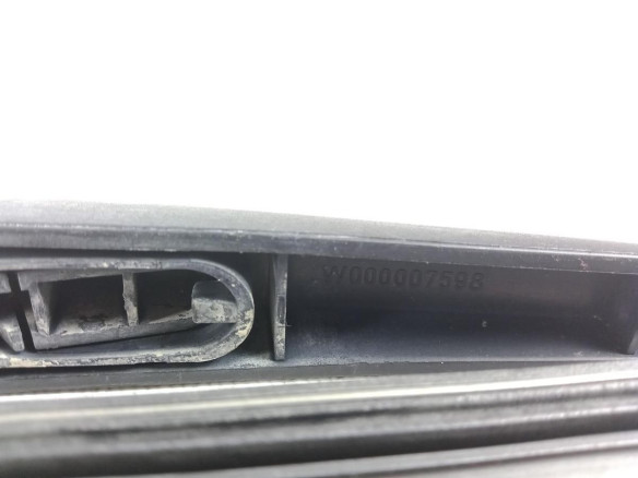 W000007598 BRAZO LIMPIAPARABRISAS TRA PORTÓN NISSAN JUKE (F15)|Desguaces La Cabaña