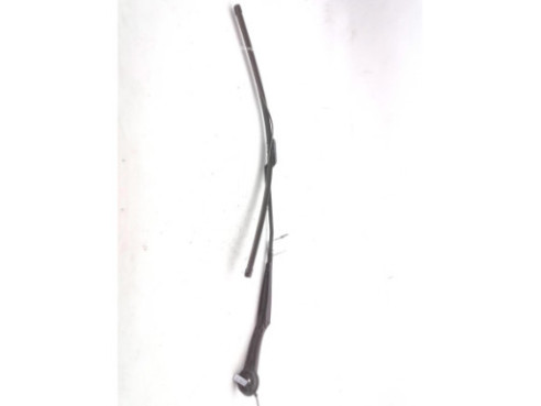 8M5117526AB BRAZO LIMPIAPARABRISAS DEL IZQ FORD FOCUS III Turnier|Desguaces La Cabaña