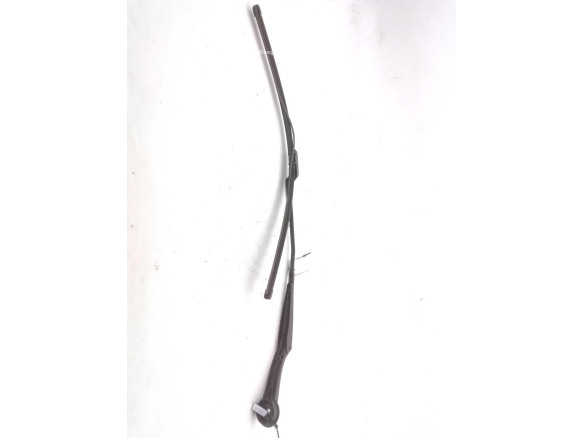 8M5117526AB BRAZO LIMPIAPARABRISAS DEL IZQ FORD FOCUS III Turnier|Desguaces La Cabaña