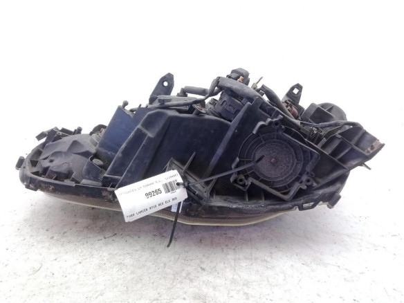 8301B260  FARO DERECHO MITSUBISHI LANCER VIII (CY_A, CZ_A)|Desguaces La Cabaña