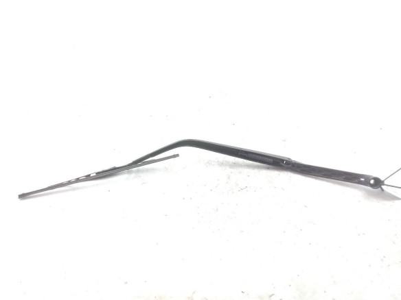 8250A307  BRAZO LIMPIAPARABRISAS DEL IZQ MITSUBISHI LANCER VIII (CY_A, CZ_A)|Desguaces La Cabaña