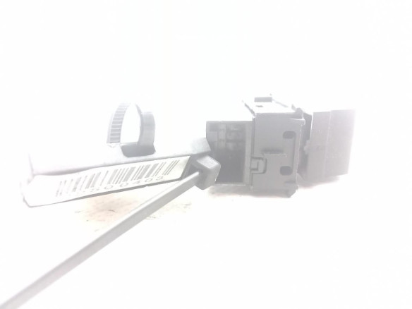 5G0959855N MANDO ELEVALUNAS PUERTA LAT DEL DER VW PASSAT (3G2)|Desguaces La Cabaña