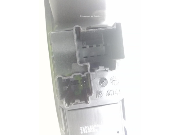 95393864 MANDO ELEVALUNAS PUERTA LAT DEL DER OPEL MOKKA / MOKKA X (J13)|Desguaces La Cabaña