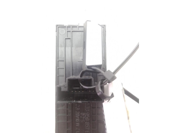 5G0959857E MANDO ELEVALUNAS PUERTA LAT DEL IZQ VW PASSAT (3G2)|Desguaces La Cabaña