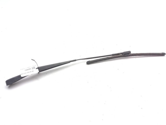 A1778200900 BRAZO LIMPIAPARABRISAS DEL DER MERCEDES BENZ CLA (C118)|Desguaces La Cabaña