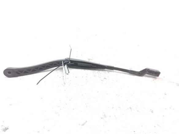 A2128201544 BRAZO LIMPIAPARABRISAS DEL IZQ MERCEDES BENZ CLASE E (W212)|Desguaces La Cabaña