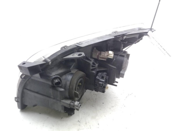 FARO DERECHO TOYOTA AVENSIS (_T25_)|Desguaces La Cabaña