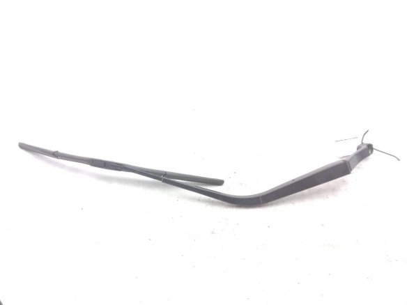 8250A171  BRAZO LIMPIAPARABRISAS DEL IZQ MITSUBISHI ASX (GA_W_)|Desguaces La Cabaña