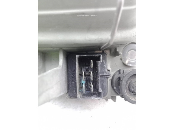 FARO DERECHO MERCEDES BENZ VITO Autobús (638)|Desguaces La Cabaña