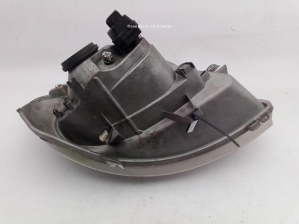 7700311371 FARO IZQUIERDO RENAULT TRAFIC II Furgón (FL)|Desguaces La Cabaña