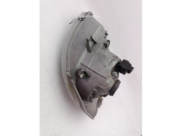 7700311372 FARO DERECHO RENAULT TRAFIC II Furgón (FL)|Desguaces La Cabaña